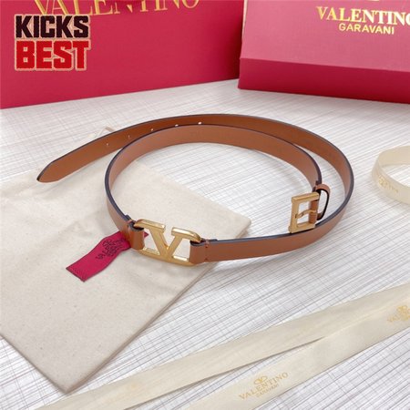 valentino V buckle belt